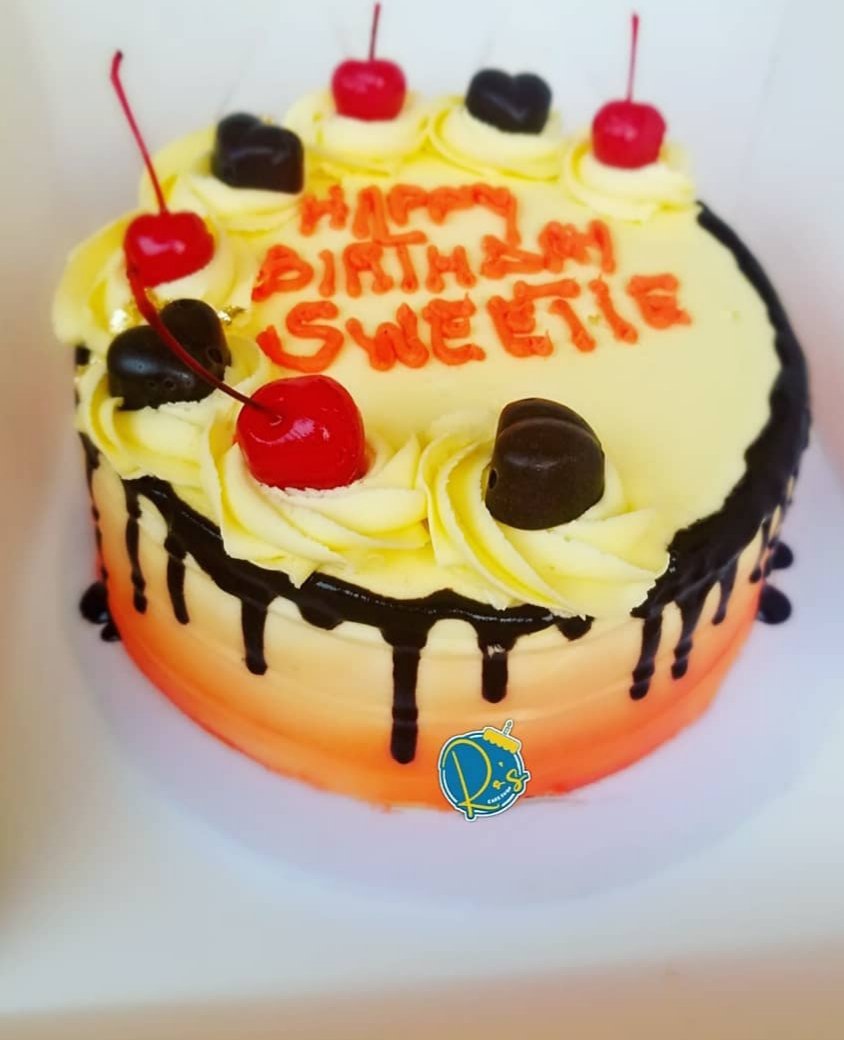 Ro’s Cake Shop