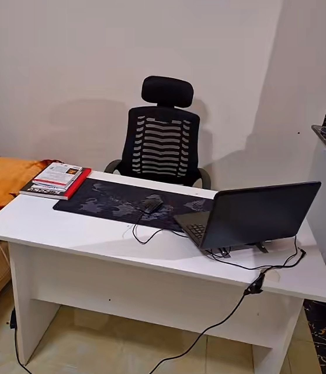Used study desk for sale_50,000