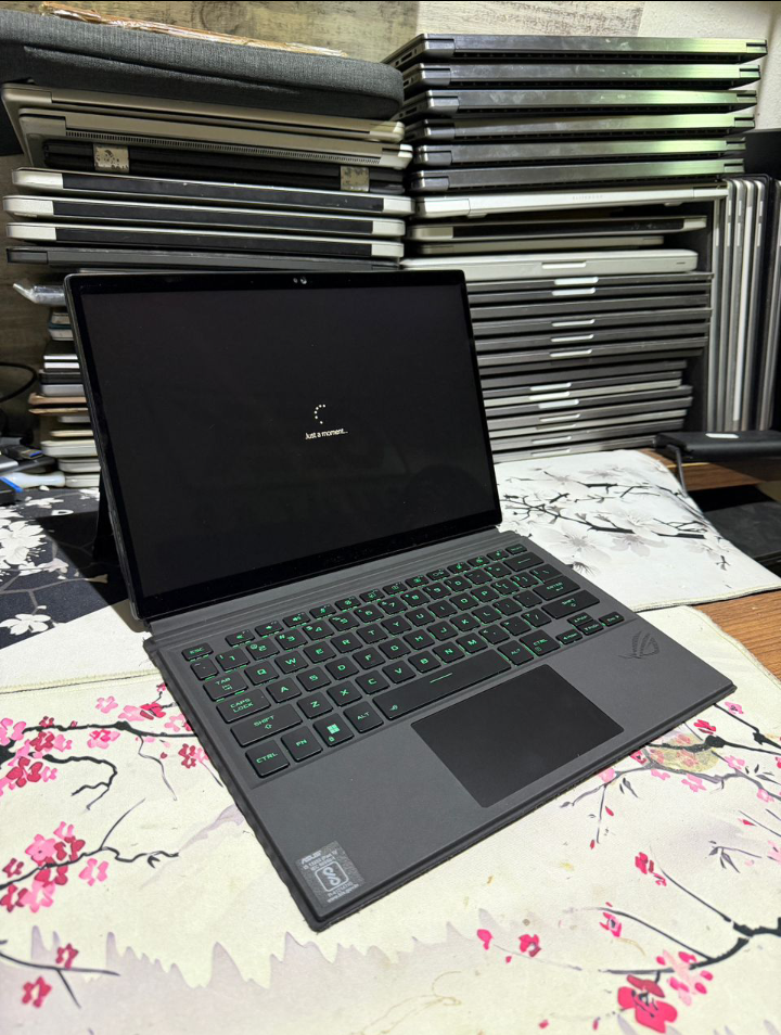 Used laptop – 700,000