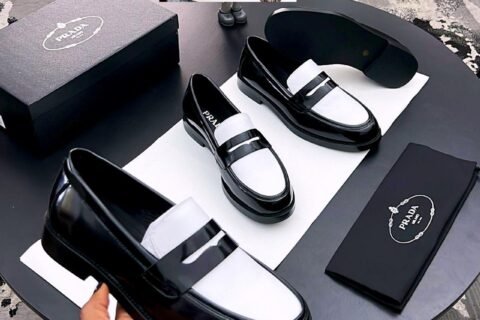 SHOES AND SLIDES